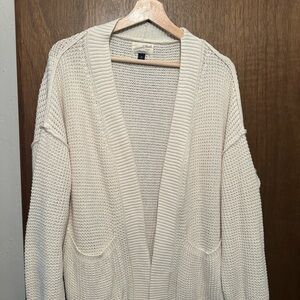 Universal Thread Cream Cardigan Sweater
